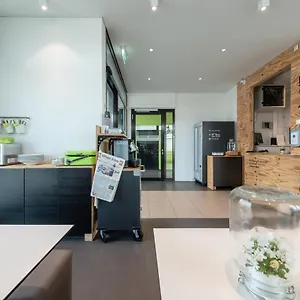 a2-hotels-denkendorf-airport-messe.stuttgart-hotel.com/